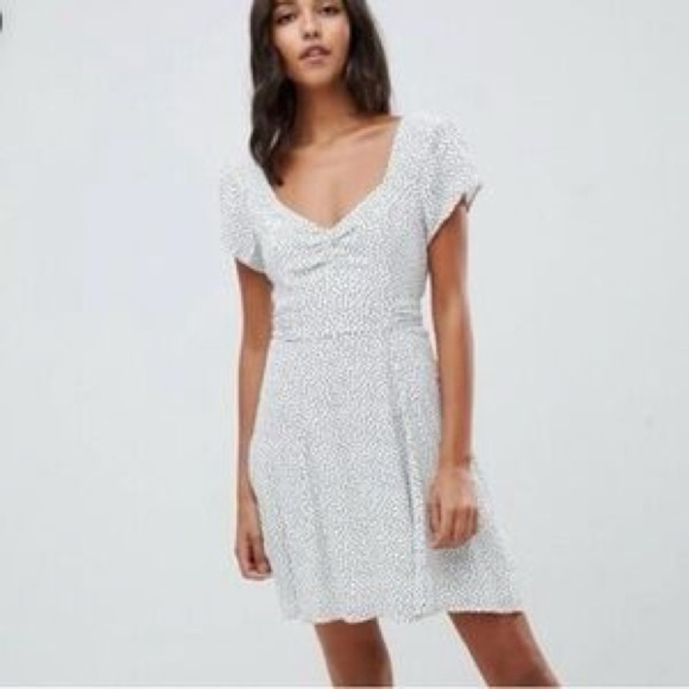 Abercrombie & Fitch Cinched Wrap Dress White Black Polka Dots, V-Neck, Size XS